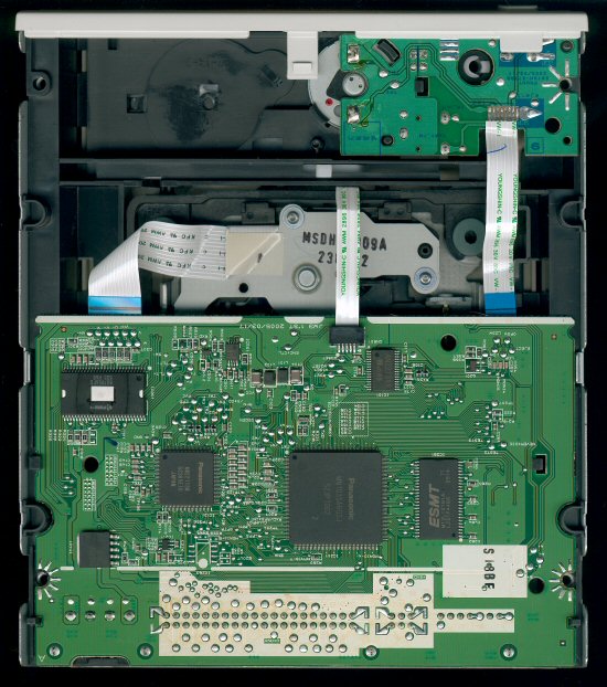 LG GSA-4166B Internals.jpg